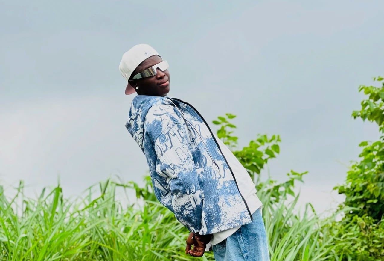 “Not All That Glitters Is Gold” – Ray Ban Reflects on Disappointing Meal at a Big Hotel in Ijebu
