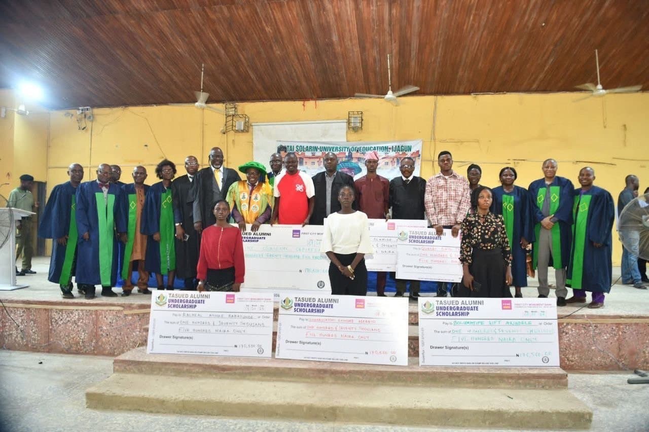 TASUED Alumni Association Awards Full-Tuition Scholarships to Six Outstanding Students