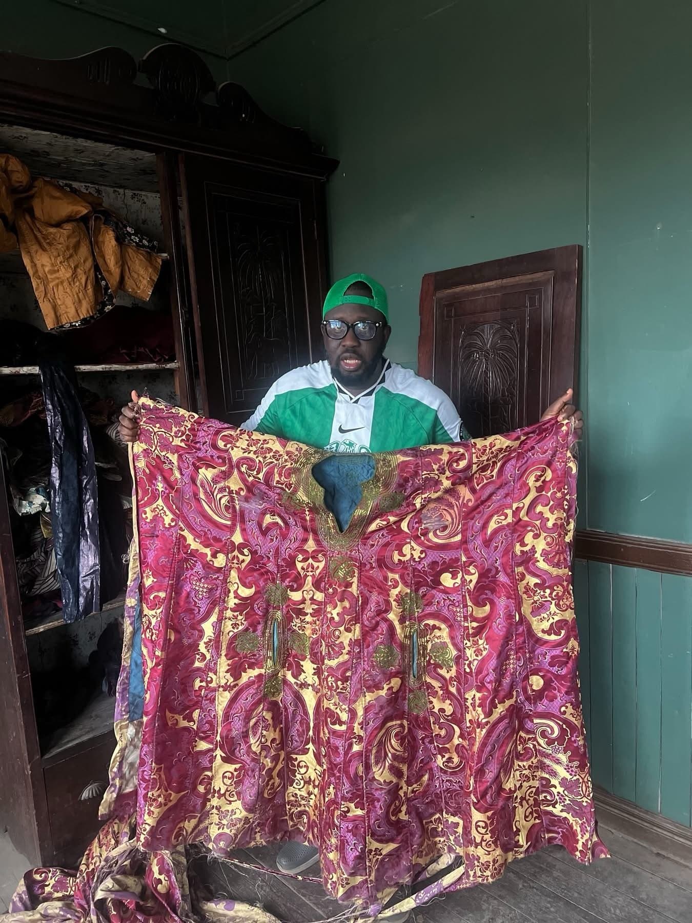 Bunmi Adetona Visits Adebisi Idikan’s Historic 99-Room House, Calls for Preservation of Yoruba History
